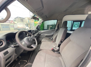Nissan NV 350