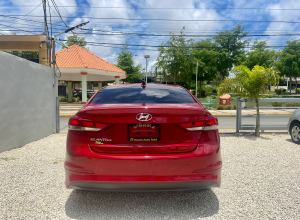 Hyundai Elantra SE