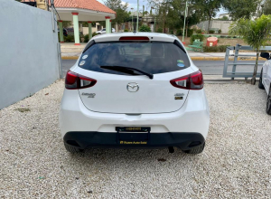 Mazda Demio Básico