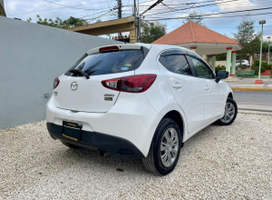 Mazda Demio Básico