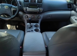 Toyota Highlander Sport