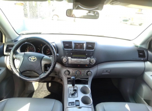 Toyota Highlander Sport