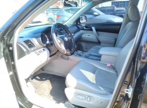 Toyota Highlander Sport