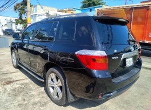 Toyota Highlander Sport