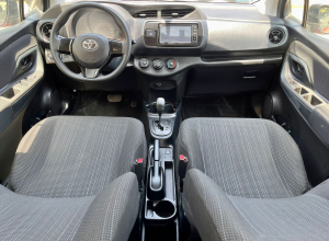 Toyota Vitz Básico