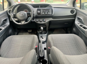 Toyota Vitz Básico