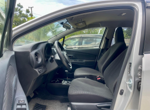 Toyota Vitz Básico