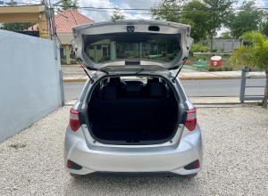 Toyota Vitz Básico
