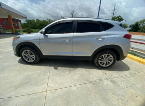 Hyundai Tucson SE