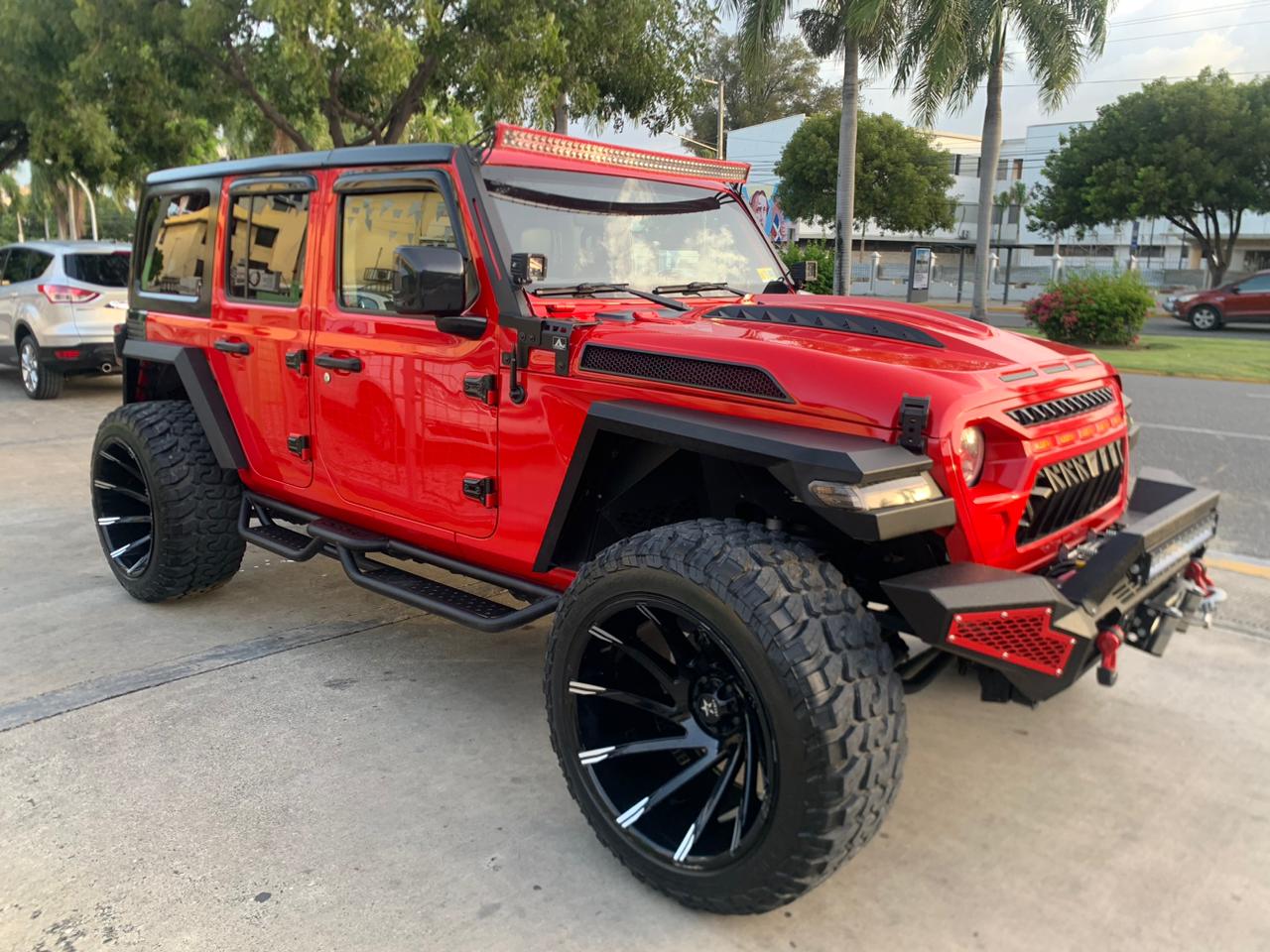 Jeep Zahara Básico