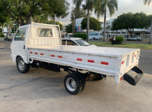 Mazda Bongo Básico