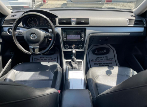 Volkswagen Passat SE