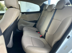 Hyundai Accent SE