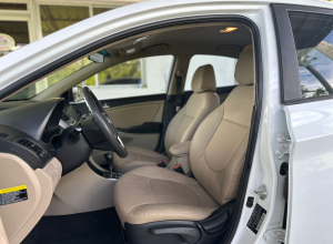 Hyundai Accent SE