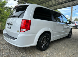 Dodge Caravan LE
