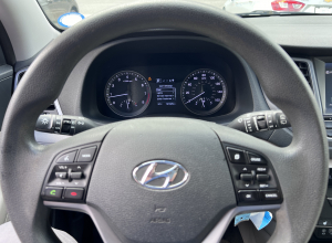 Hyundai Tucson SE