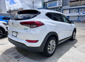 Hyundai Tucson SE