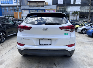 Hyundai Tucson SE