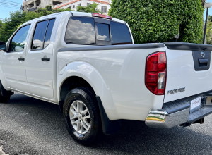 Nissan Frontier SV