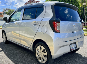 Daihatsu Mira Básico