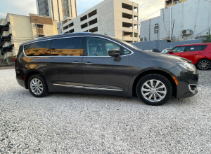 Chrysler Pacifica Básico