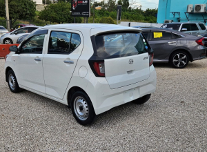 Daihatsu Mira Básico