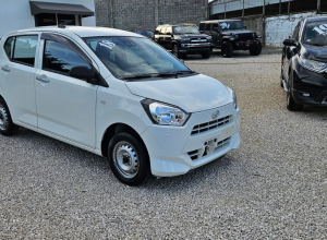 Daihatsu Mira Básico