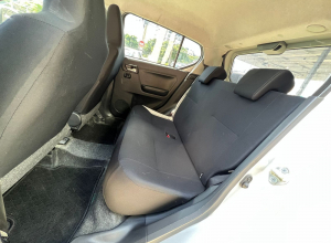 Daihatsu Mira Básico
