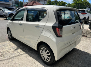 Daihatsu Mira Básico