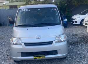 Toyota Town Ace Basico