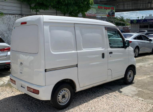 Daihatsu Hijet Minivan