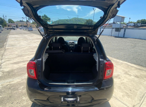 Nissan March Básico