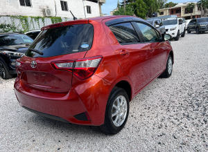 Toyota Vitz Básico