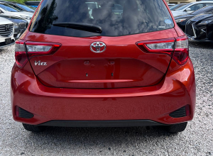 Toyota Vitz Básico