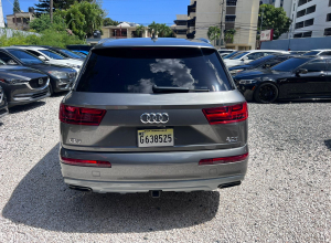 Audi Q7 Premium Plus