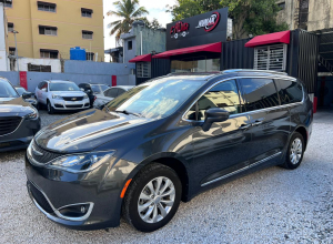 Chrysler Pacifica Básico