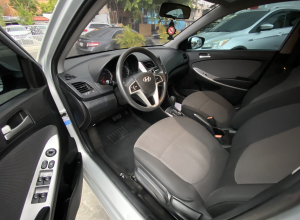 Hyundai Accent Básico
