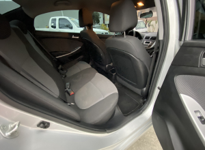 Hyundai Accent Básico
