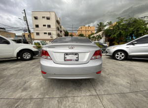 Hyundai Accent Básico