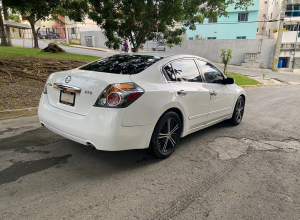 Nissan Altima S