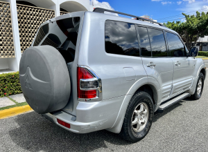 Mitsubishi Montero Limited