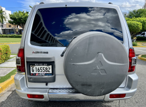 Mitsubishi Montero Limited