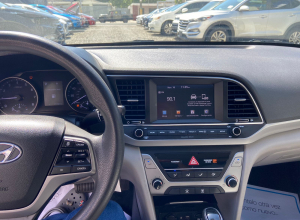 Hyundai Elantra Limited
