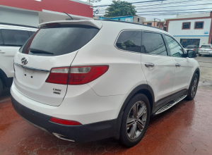 Hyundai Grand Santa Fe Limited