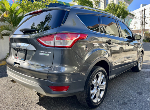 Ford Escape Titanium Ecoboost