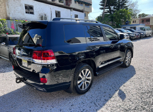 Toyota Land Cruiser VXR