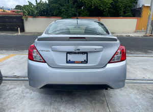 Nissan Versa SV