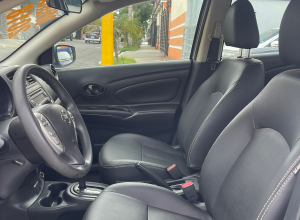 Nissan Versa SV