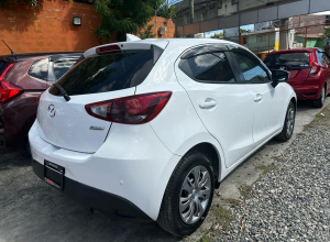 Mazda Demio Básico