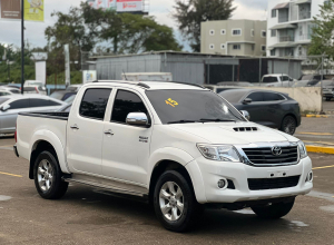Toyota Hilux SRV